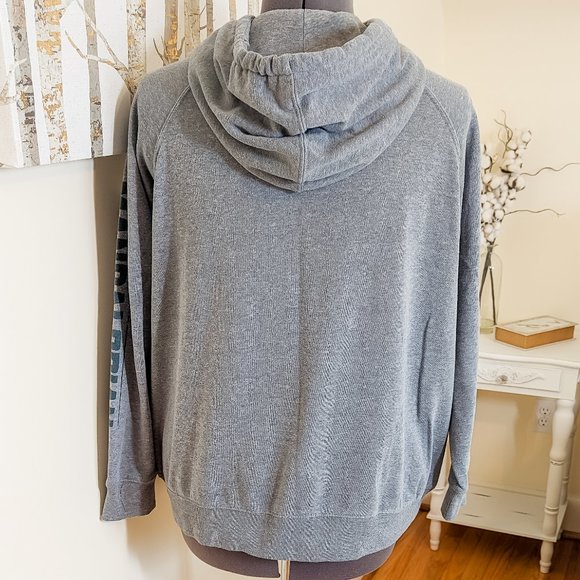 ~*Torrid Star Wars Mandalorian Hooded Sweatshirt - Size 1*~ - Picture 3 of 9